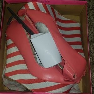 Coral pink wedge